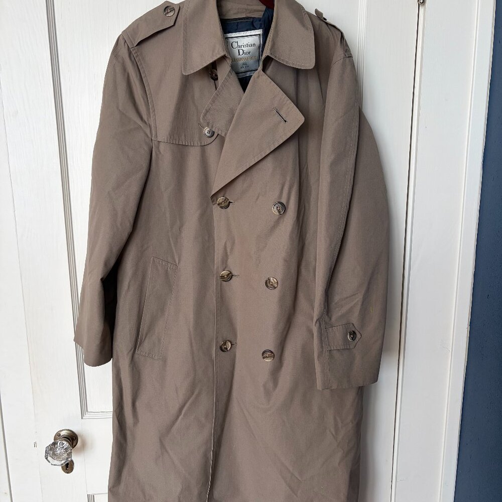 Men's Christian Dior Le Connaisseur trench coat size 38R no belt Thinsulate